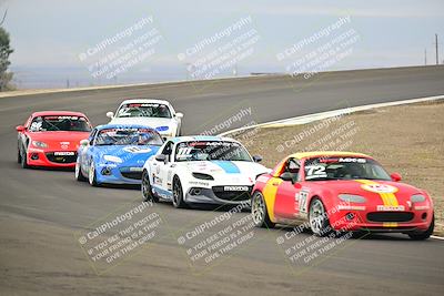 media/Jan-26-2025-CalClub SCCA (Sun) [[cfcea7df88]]/Group 4/Race/